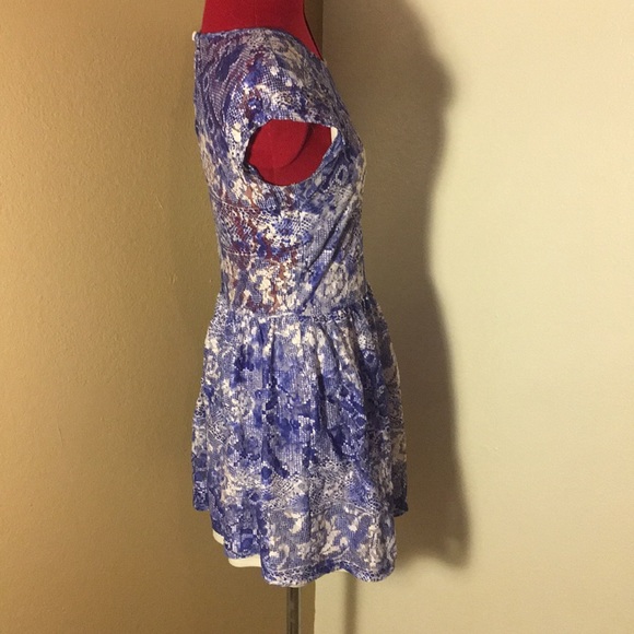 EUC Topshop Lace Dress - Picture 5 of 8